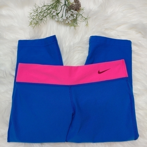 Girls' Nike Dri-Fit Legend Capri Tights - Picture 3 of 10